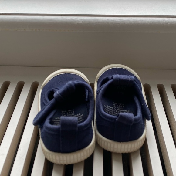 H&M cotton canvas plimsoles - Picture 3 of 5